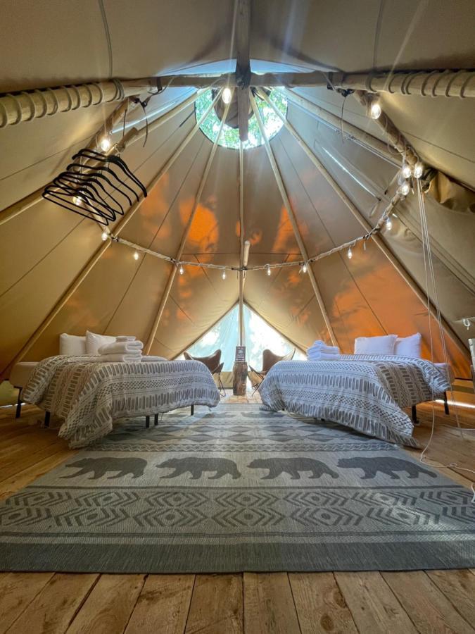 Bodhi Farms Hotel Боузман Екстериор снимка